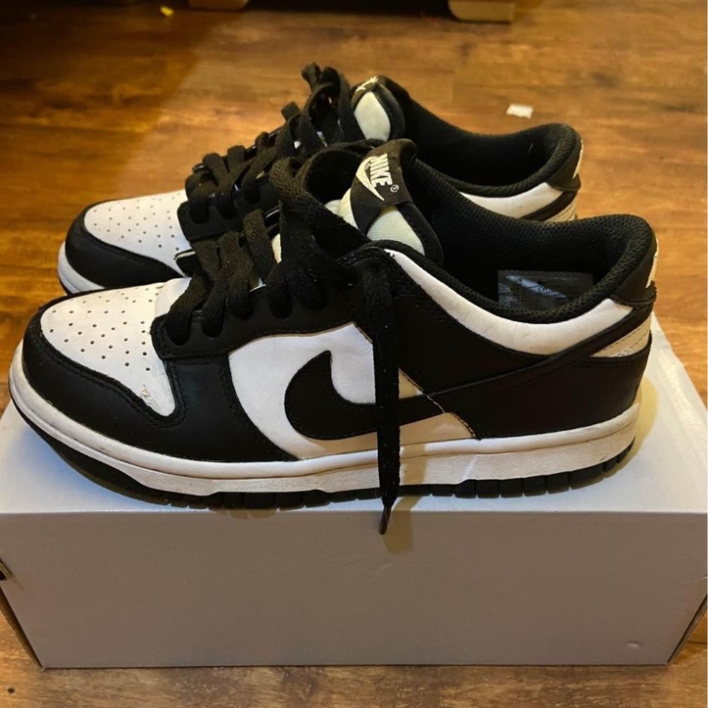 Panda dunks